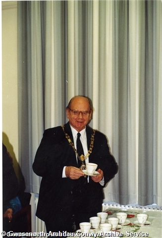 0b\28251a-242e-4d41-bf37-e312fa6876e4.jpg
