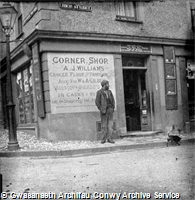 Siop Gornel A I Williams, Sgwâr Lancaster, Conwy / A I Williams Corner Shop, Lancaster Square, Conway